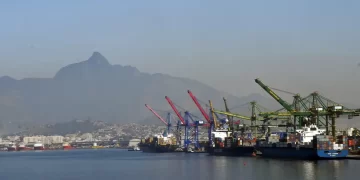 Balança comercial brasileira registra quarto maior superávit para fevereiro da história