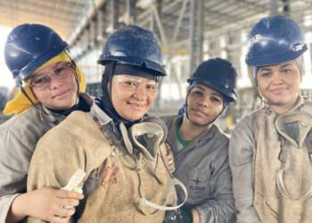 Cursos de capacitação abrem espaço para mulheres na construção naval do Amazonas