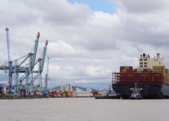 Dragagem do canal portuário de Itajaí e Navegantes será retomada após contratação emergencial