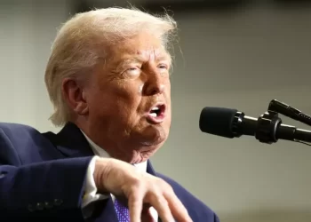 EUA pressionam China para reabrir Estreito de Hormuz bloqueado pelo Irã