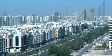 Emirados Árabes abrem corredores aéreos seguros para voos de evacuação em meio à crise no Oriente Médio