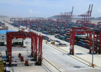 Maiores portos do mundo: ranking dos principais hubs logísticos e seus impactos no comércio global