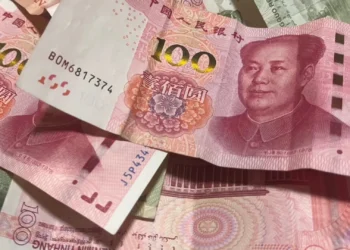 Yuan registra maior valorização frente ao dólar em três anos