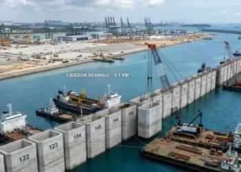 Megaporto de Singapura usa 230 caixas gigantes de concreto para ampliar capacidade marítima
