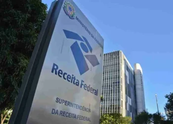 Receita Federal restringe importação paga com criptomoedas no Brasil