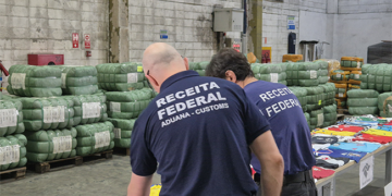 Receita Federal apreende mais de 300 toneladas de mercadorias falsificadas no Porto de Santos