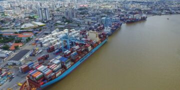Porto de Itajaí: concessão do canal viabiliza remoção do navio Pallas e amplia capacidade operacional