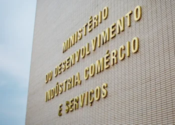 MDIC abre investigação de dumping em ácido láctico importado da China
