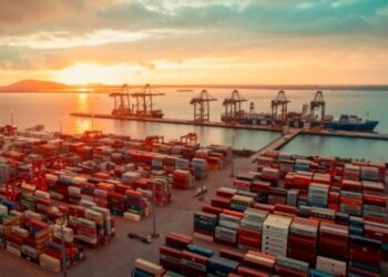 Porto Itapoá celebra 15 anos com recordes operacionais e novos investimentos em expansão