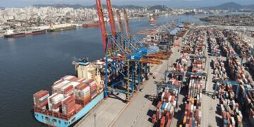 Tecon Santos amplia capacidade de armazenagem e chega a 2,9 milhões de TEUs por ano