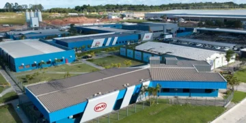 BYD amplia investimentos no Brasil com veículos elétricos, carregadores ultrarrápidos e centro de testes