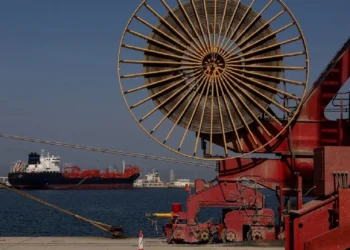 EUA retomam sanções ao petróleo iraniano após ataques a navios no Estreito de Ormuz