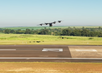 Embraer firma acordo para fornecer até 30 carros voadores em projeto de mobilidade aérea