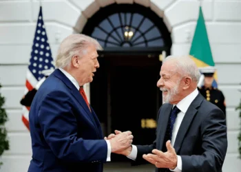 Governo Lula apresenta plano aos EUA para evitar tarifa de 25% sobre produtos brasileiros