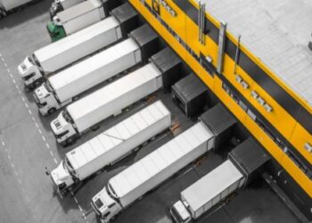 Confiança dos transportadores segue baixa diante das incertezas econômicas, aponta CNT