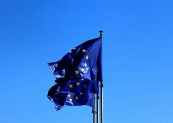 Eletrificação da economia: União Europeia prepara plano para reduzir dependência de petróleo e gás