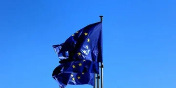 Eletrificação da economia: União Europeia prepara plano para reduzir dependência de petróleo e gás