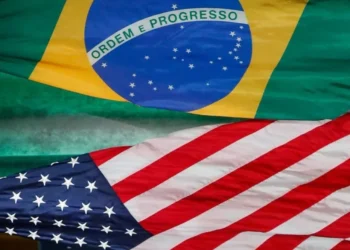 Brasil e EUA retomam negociações sobre novo tarifaço nesta segunda-feira