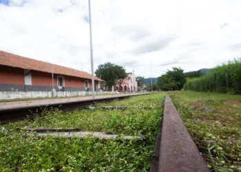 Abandono da ferrovia mudou a economia e transformou a realidade de Baturité, no Ceará