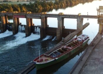 Eclusas: tecnologia garante a navegação em rios com desníveis no Brasil