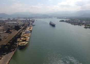 ANTAQ marca audiência pública sobre concessão do canal de acesso ao Porto de Santos