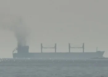 Rússia ataca navios com carga militar no Mar Negro e amplia ofensiva contra rotas da Ucrânia