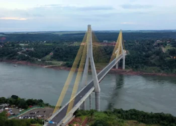 Ponte da Integração amplia circulação de veículos entre Paraná e Paraguai com novas regras