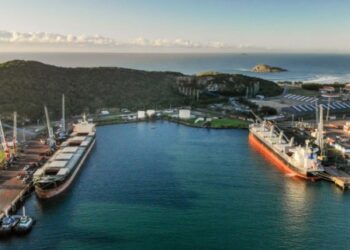 Porto de Imbituba movimenta mais de 4,5 milhões de toneladas em sete meses de 2026