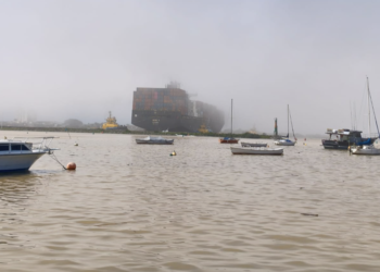 Neblina interdita canal de acesso ao Complexo Portuário de Itajaí e Navegantes, que opera com restrições