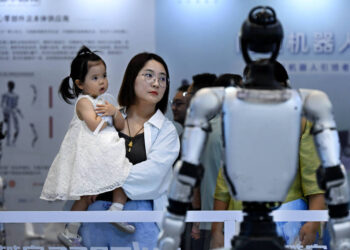 China amplia regras para manter inteligência artificial sob controle humano