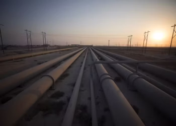 Estreito de Ormuz fechado: produtores de petróleo buscam oleodutos alternativos para manter exportações