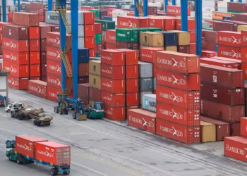 Comércio entre Brasil e China bate recorde e soma US$ 143,3 bilhões em 2026
