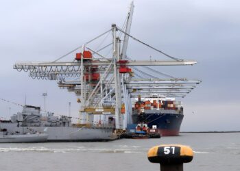 Conflito portuário no Uruguai afeta exportações de pescado e desvia cargas para Argentina e Brasil