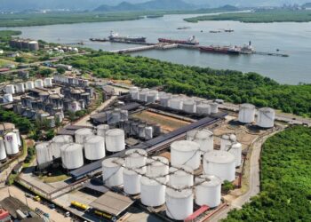 Porto de Santos terá dois novos berços para ampliar movimentação de granéis líquidos