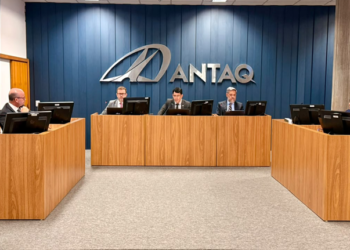 ANTAQ abre consulta sobre cobrança de serviços portuários em terminais de contêineres
