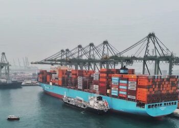 Maersk abastece navio com 5 mil toneladas de bioetanol em Singapura
