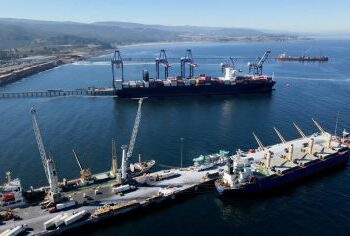 Porto Coronel mira para areias, minerais e equipamentos de Vaca Muerta para ampliar cargas entre Chile e Argentina