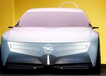 Salão do Automóvel de Paris evidencia disputa entre montadoras europeias e chinesas